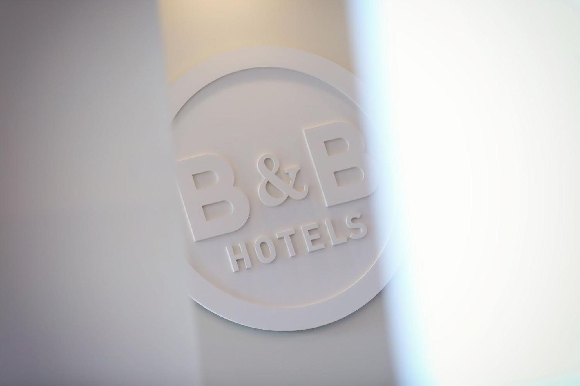 B&B Hotel Rueil-Malmaison Gare Exterior foto